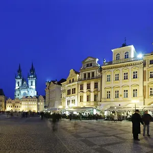Grand 4*, Prag Tjekkiet