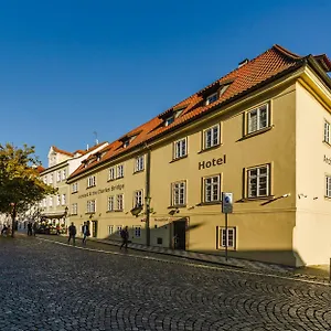 Archibald At The Charles Bridge 4*, Prag Tjekkiet